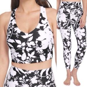 Sage Collective Brand Women's Two-piece Black & White Athletic Set Size Medium